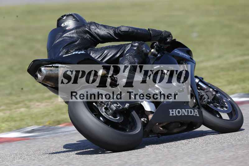 /44 09.08.2025 Plüss Moto Sport ADR/Freies Fahren/backside
